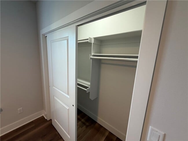 Building Photo - 1043 S Laramie Hts