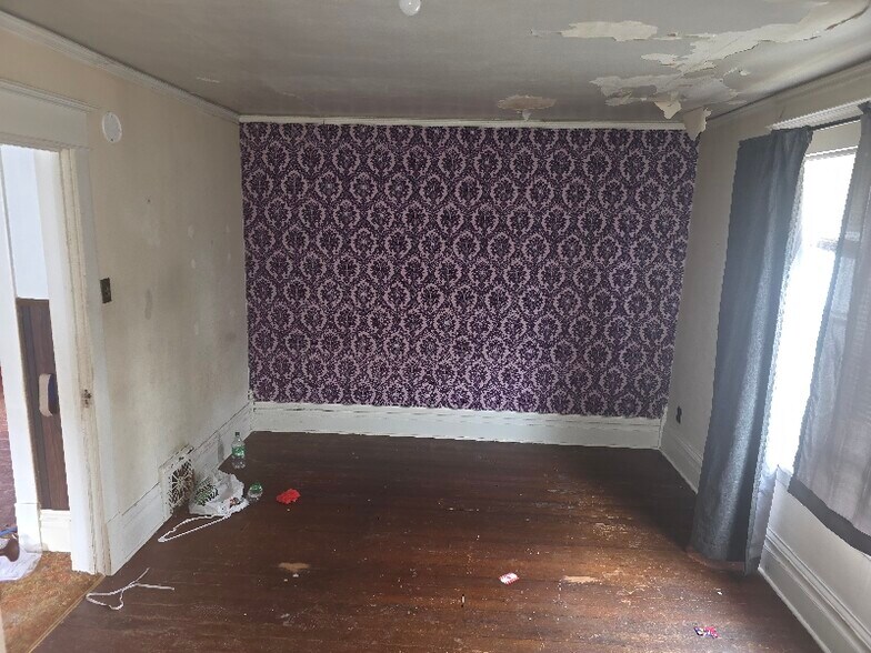 Building Photo - 625 Ruble Ave