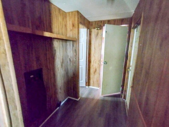 Building Photo - 115 Private Rd 3376G