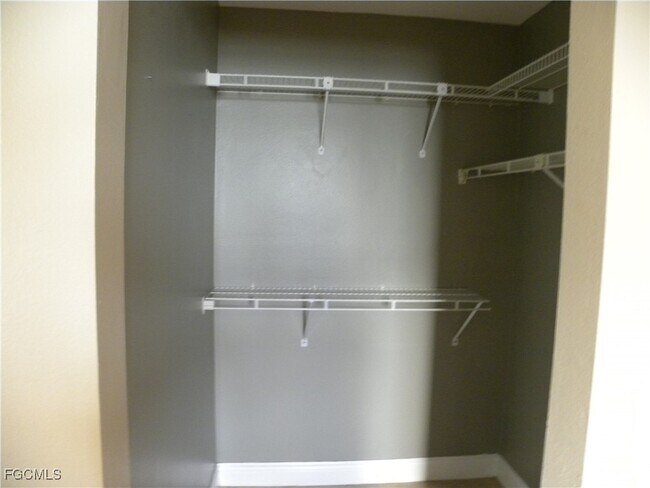 Building Photo - 14807 Crooked Pond Ct