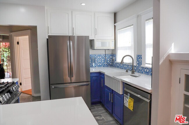 Building Photo - 1132 Myra Ave