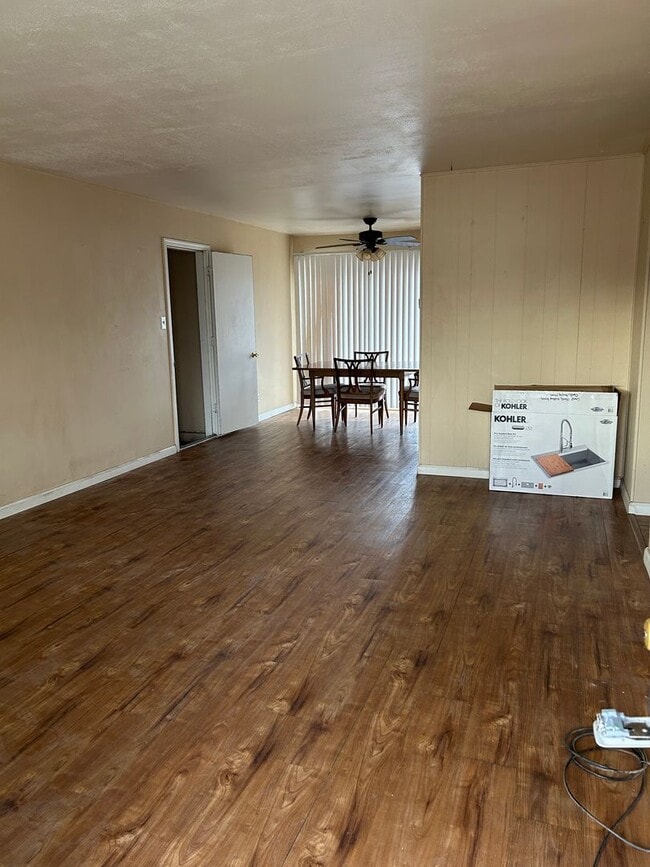 Building Photo - **SPARKS HOME**