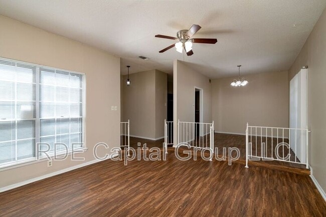 Building Photo - 5300 Wonder Dr