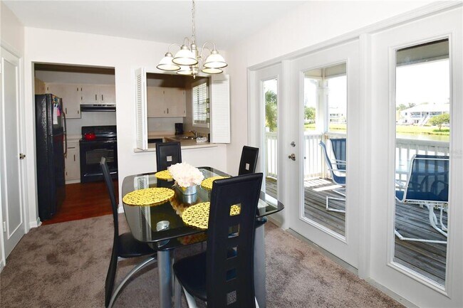 Building Photo - 204 Pompano Dr SE