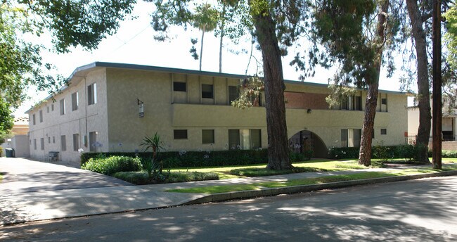 Primary Photo - 260 N Oak Ave