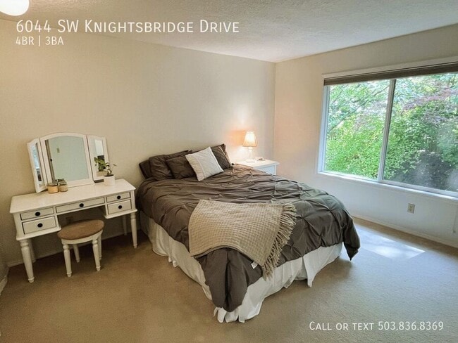 Building Photo - 6044 SW Knightsbridge Dr