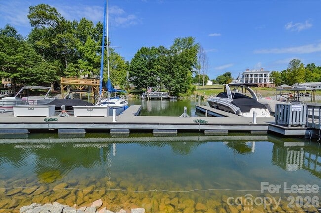 Building Photo - 18821 Silver Quay Dr