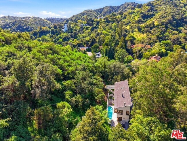 Building Photo - 2350 Benedict Canyon Drive