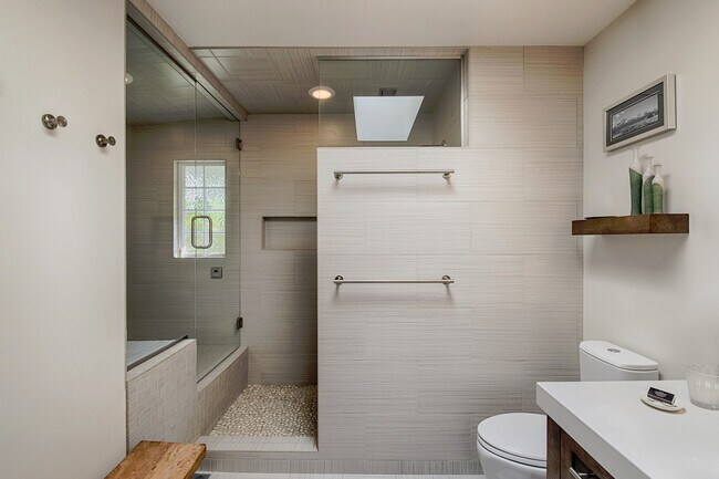 Building Photo - Boise, Beautiful home in the Foothills with lots of privacy