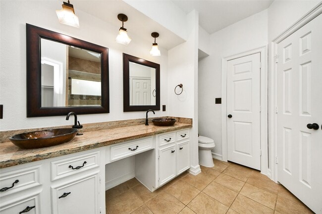 Building Photo - 1407 Sherfield Ridge Dr