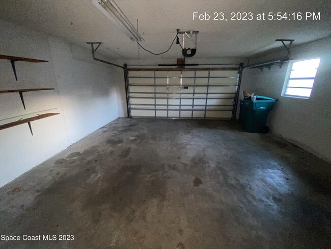 Building Photo - 304 Darrow Ave