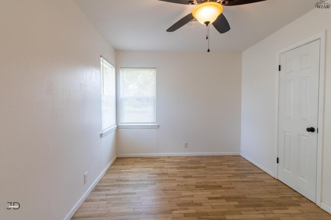 Building Photo - 1624 Sunnyside Ln