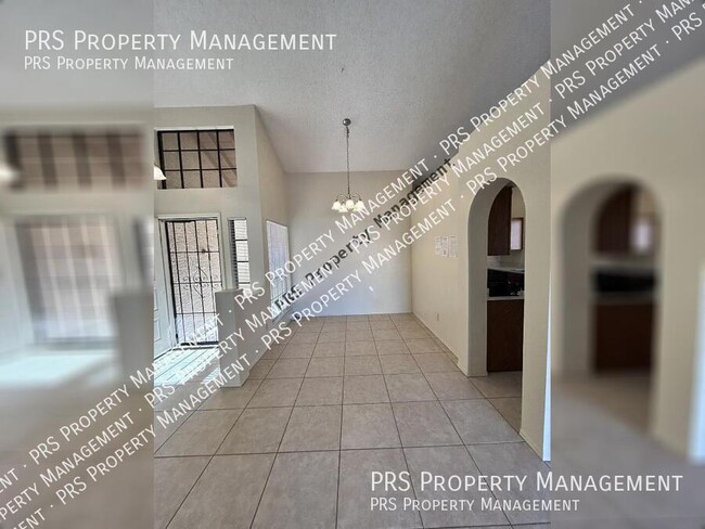 Building Photo - Single Story Phoenix Home Available Februa...