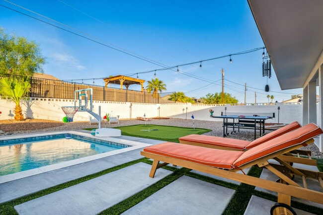 Building Photo - 131 Mescal Loop