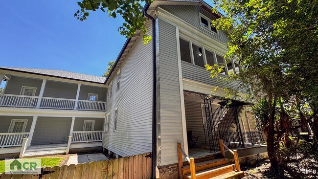 Primary Photo - 5bd/2ba Near Campus and Broadway!