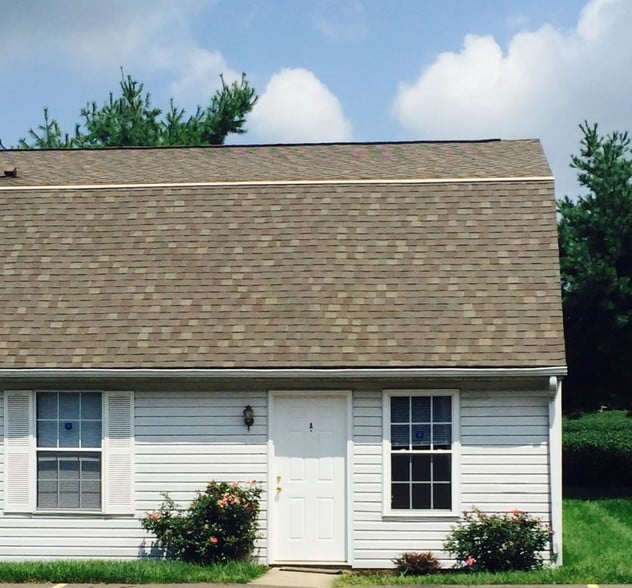 Building Photo - Oak Valley Apartments