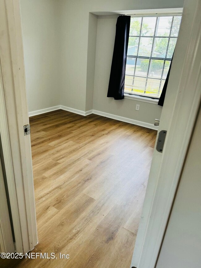 Building Photo - 8153 Settlers Landing Trail N