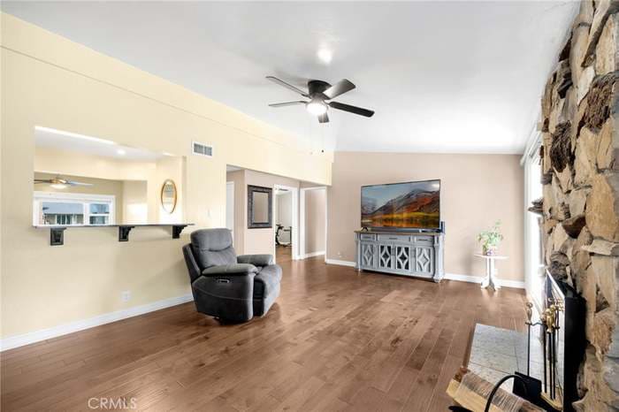 Building Photo - 10732 Lindesmith Ave