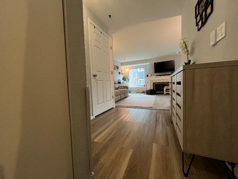 Building Photo - 12530 109th Ct NE