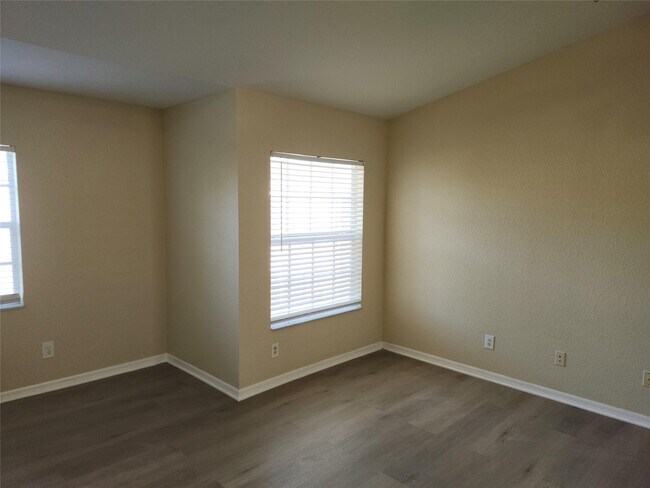 Building Photo - 14905 Pleasant Bay Ln