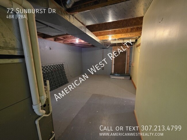 Building Photo - 72 Sun Burst Dr