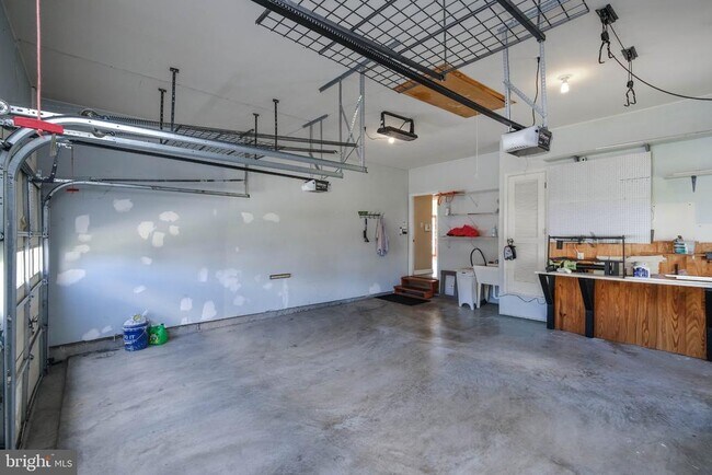 Building Photo - 109 Kabardin Ct