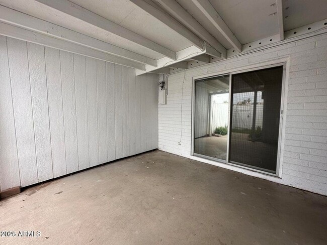 Building Photo - 10362 W Oakmont Dr