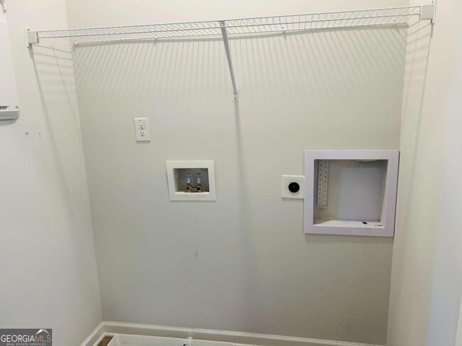 Building Photo - 140 Reese St