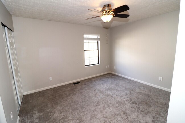Building Photo - 8176 Rochester Way