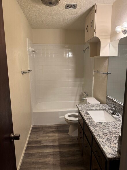 Bathroom - 1202 Wales Dr