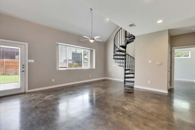 Building Photo - 3505 Villa Ct