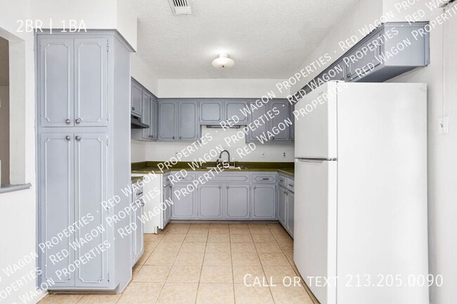 Building Photo - 5726 Alnwick St