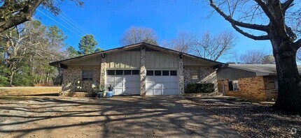 Building Photo - Available Now! 2 Bedroom 2 Bath in Longview!