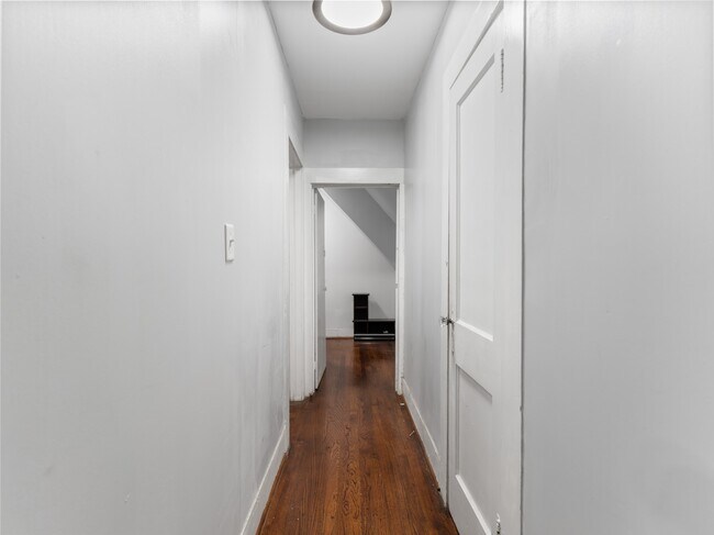 Building Photo - 2520 1st St