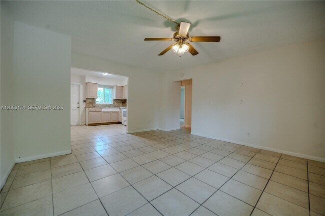 Building Photo - 715 N 58th Ave
