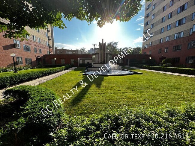 Building Photo - 5048 N Marine Dr