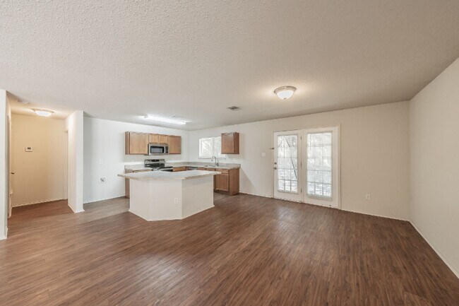 Building Photo - 10325 Bear Hollow Dr