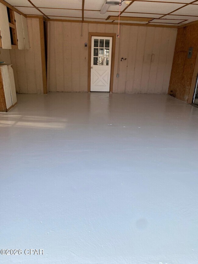 Building Photo - 1825 Watkins Ave