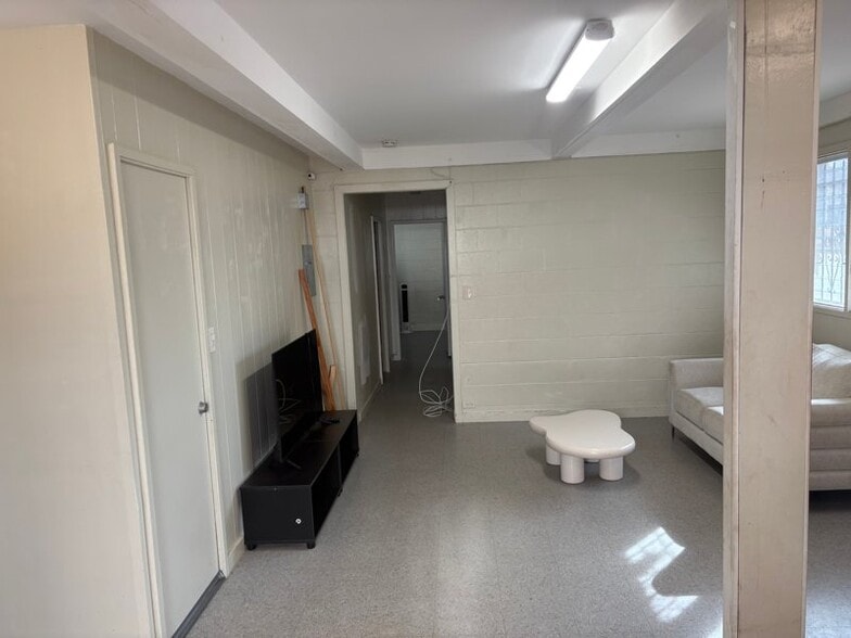 Building Photo - 1238 Rycroft St