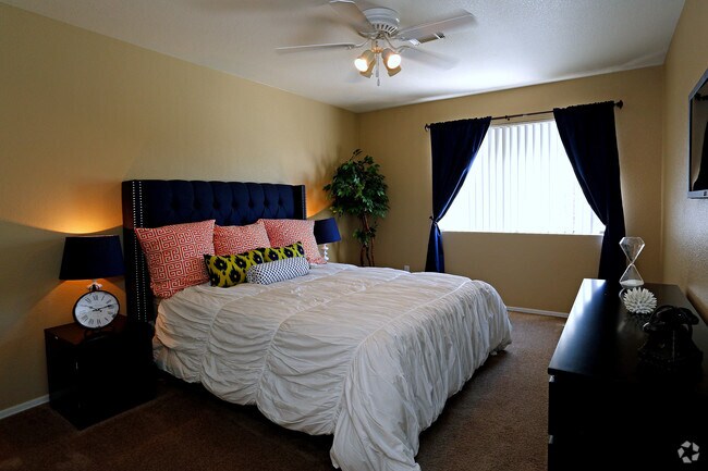 2 BR, 2 BA (Upgraded) - Arcadia Palms