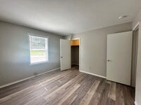 Building Photo - 1424 Nottingham Rd