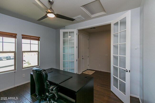 Building Photo - 26833 N 14th Ln