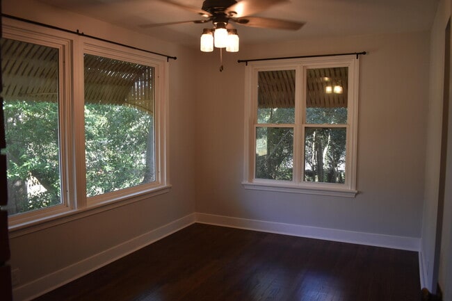 Building Photo - 804 Hickman Rd