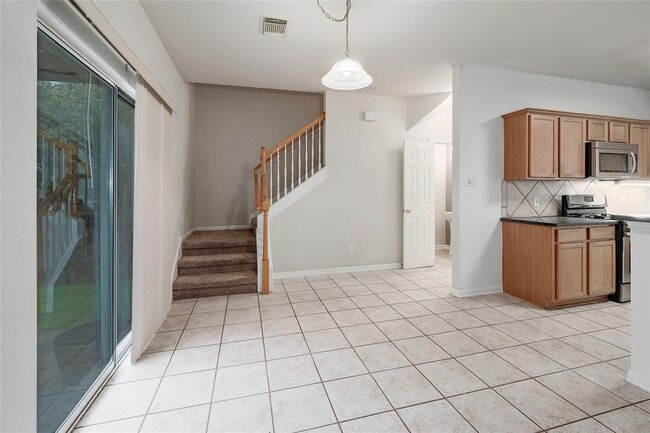 Building Photo - 6036 Mesa Verde Cir