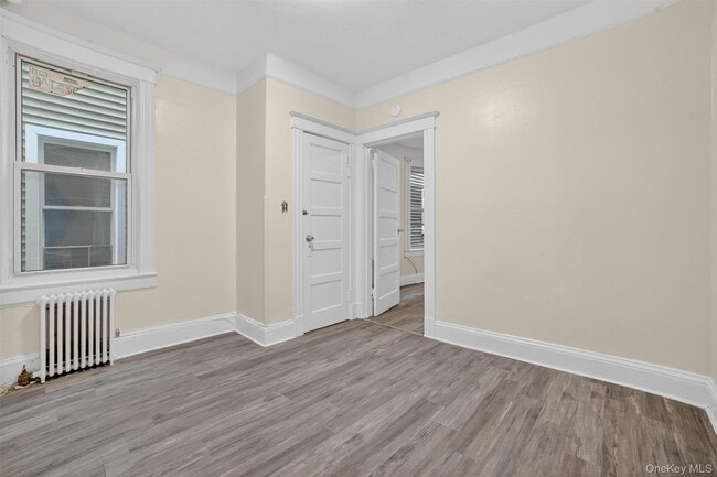 Building Photo - 52 Groshon Ave