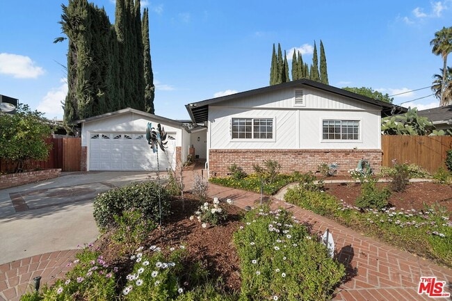 Building Photo - 15005 Killion St