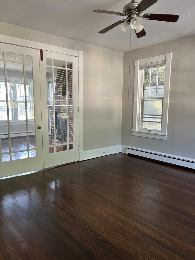 Building Photo - 1731 Valley Ave