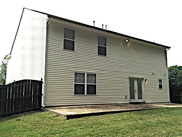 Building Photo - 2305 Apple Glen Ln