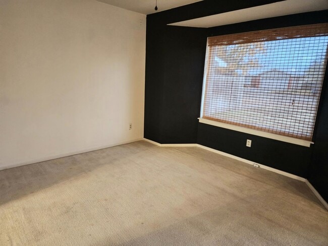 Building Photo - 1209 Libra Dr