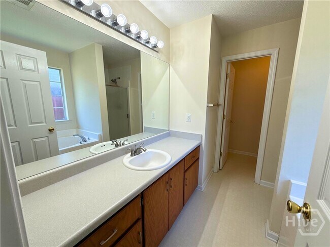 Building Photo - 144 Mills Run Dr